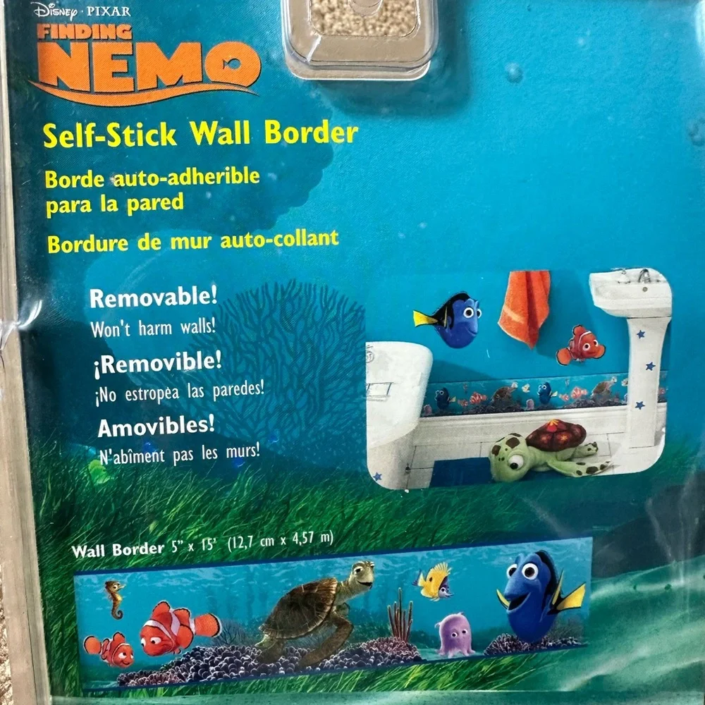 Disney Pixar Finding Nemo Self-Stick Wall Border 5